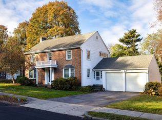 55 Woodlawn Dr, Newton, MA 02467