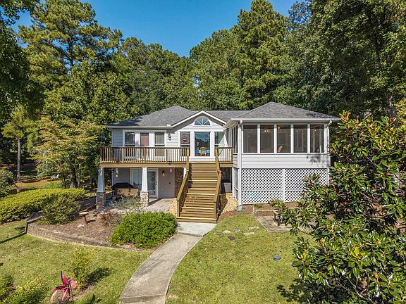 4th image of 120 Rock Island Ln