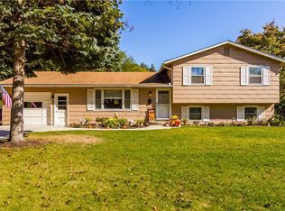 70 Ballad Ave, Rochester, NY 14626