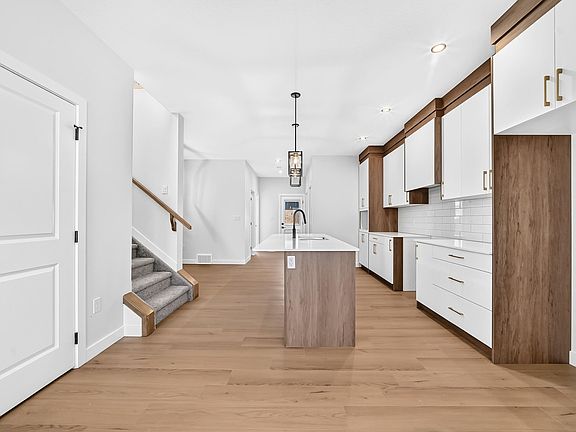 5th image of 9 Tilia Pl