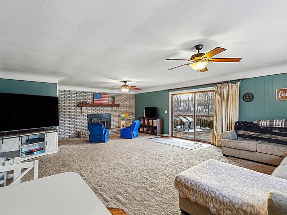 3rd image of 2900 Blackbridge Rd