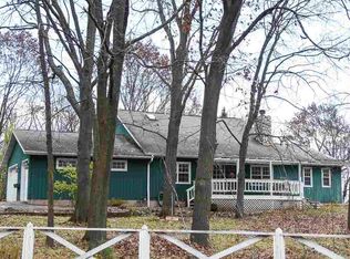 N5996 Summit Ln, Manawa, WI 54949