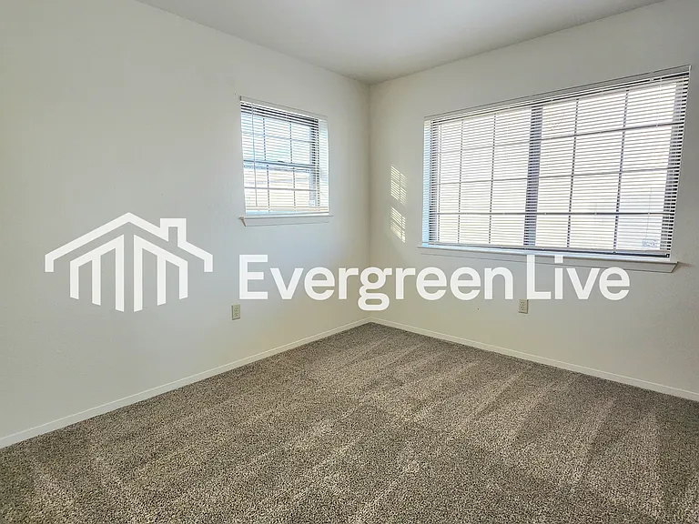 233 Raven Dr — Photo 14