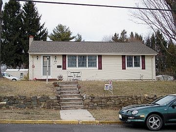 2nd image of 29 Front St