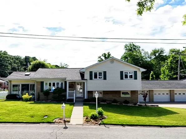 224 Country Club Blvd, Weirton, WV 26062