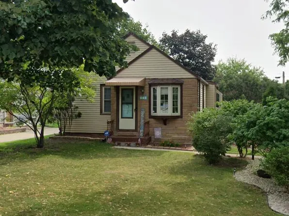 242 North 110th STREET, Wauwatosa, WI 53226