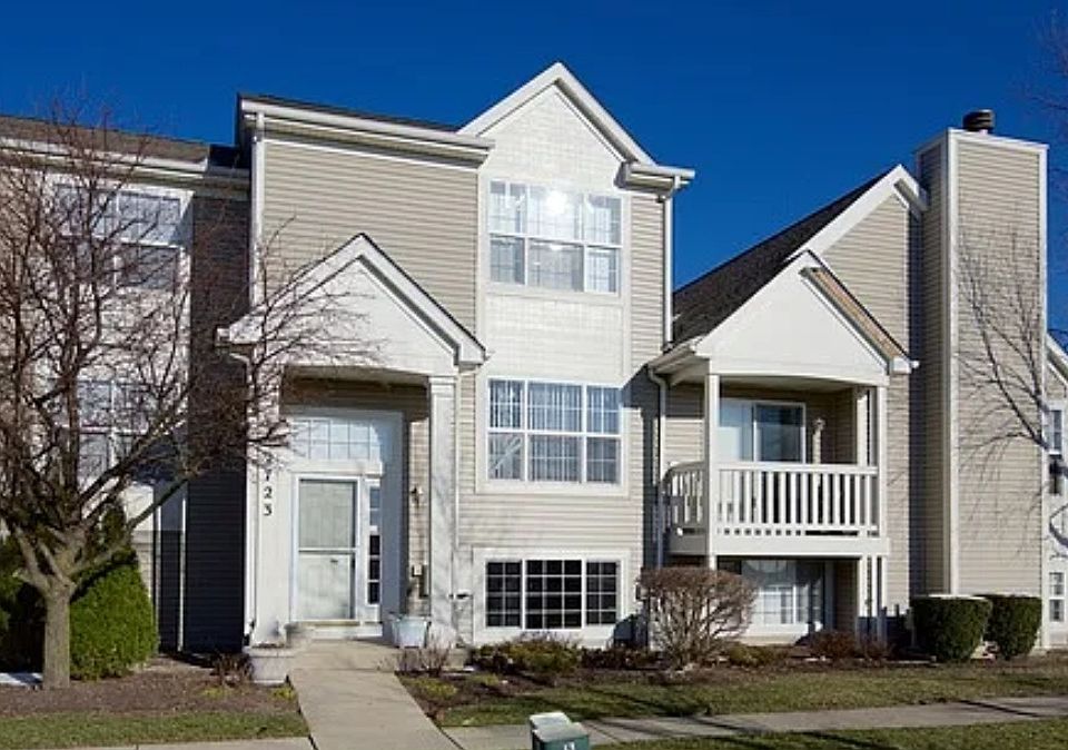 1st image of 2723 Canyon Dr