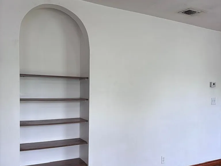 2718 W Craig Pl — Photo 7