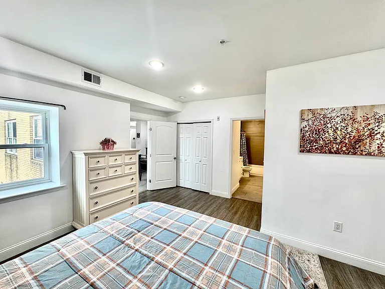 925 N Broad St #4G — Photo 9