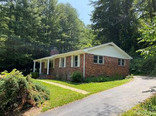 21 Lawterdale Rd, Asheville, NC 28804