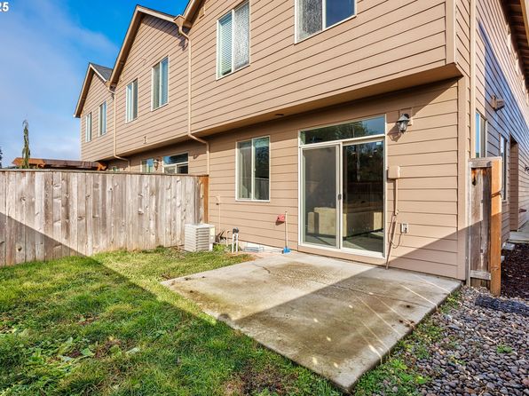 217 N 33rd Ct, Ridgefield, WA 98642