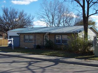 1105 E Lincoln St, Iola, KS 66749