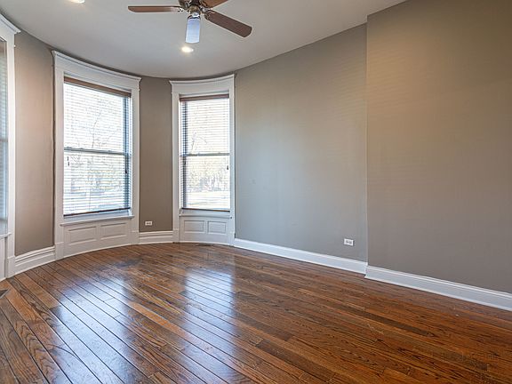 3rd image of 4235 S King Dr #1