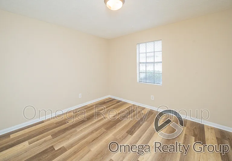 Lakeridge Apartments — Photo 41