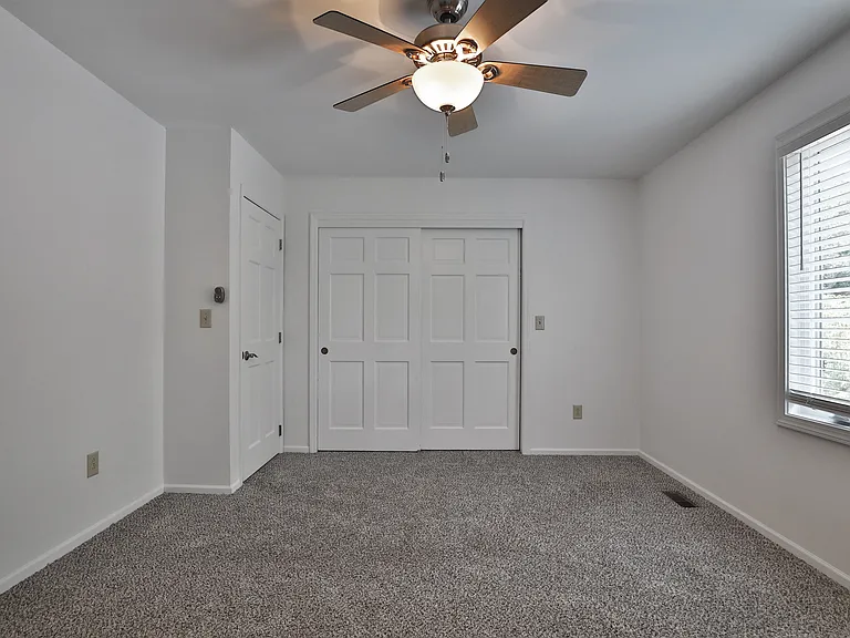 1086 Ravine Ridge Dr — Photo 38