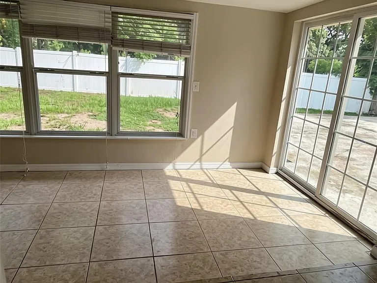 1640 Orange Ave — Photo 9