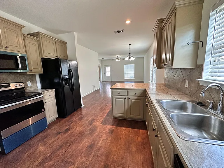 16025 Weston Court Dr — Photo 4
