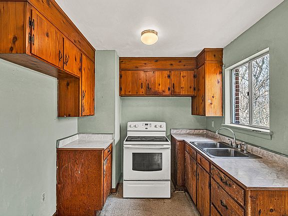 4th image of 203 Cherryhill Rd NW