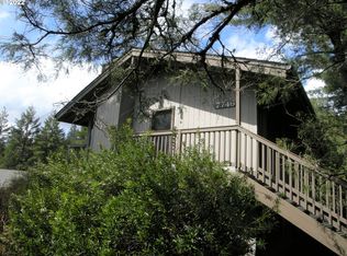 7746 SW Barnes Rd UNIT A, Portland, OR 97225