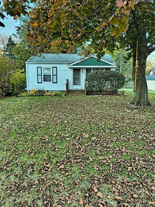 2 bed, 725 sqft, $1,950 — Photo 1