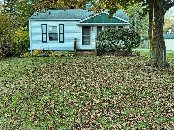 618 Whitney St, Brighton, MI 48116