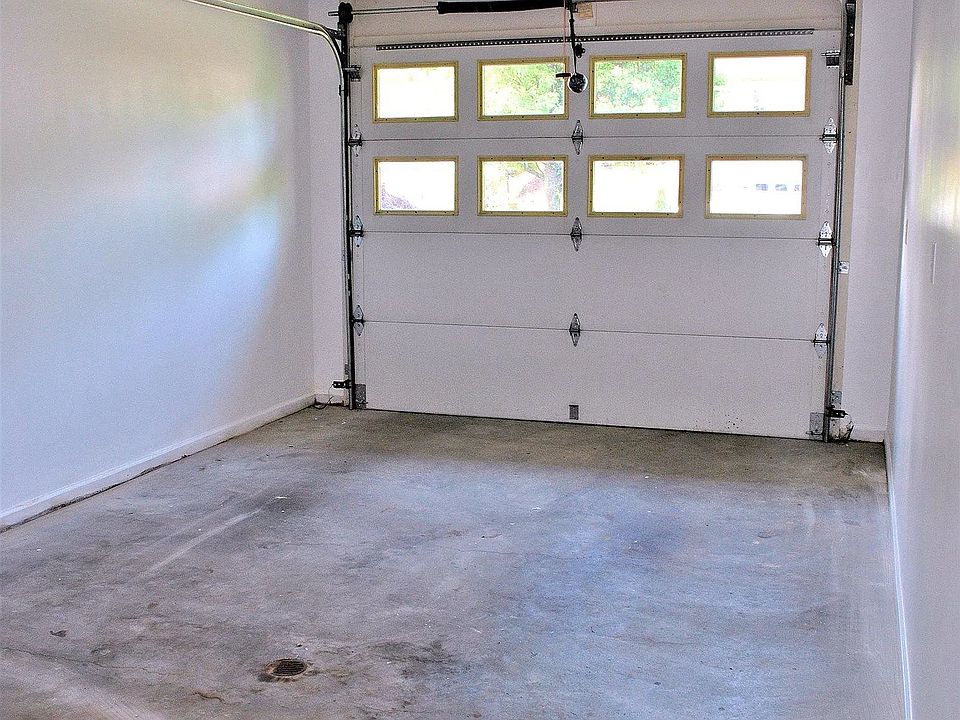 1st image of 140 Justin Ln