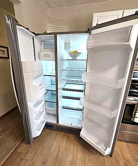 Side by side refrigerator