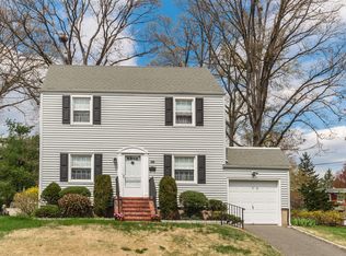 34 Amherst Pl, Livingston, NJ 07039