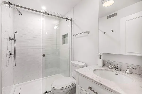 Sold by Sotheby's International Realty | media 18