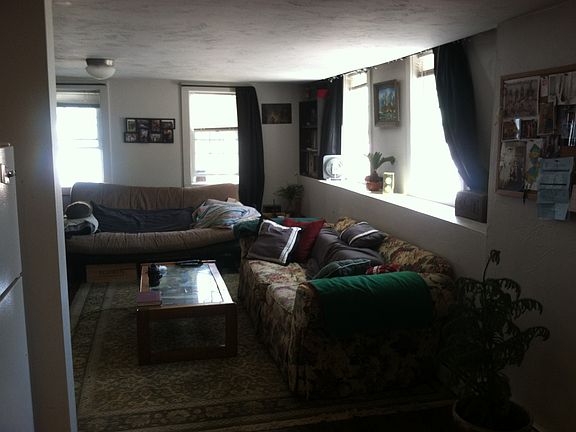 4th image of 21 Peirce St APT 5