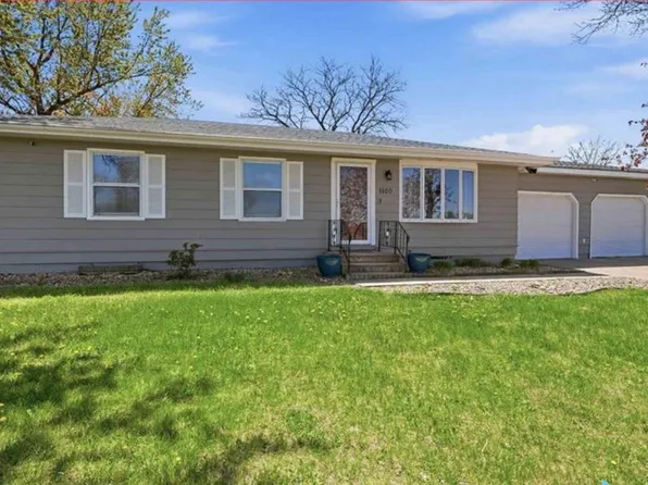 1109 4th St, Garretson, SD 57030