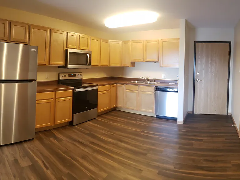 5152 10th Ave N #105 — Photo 3