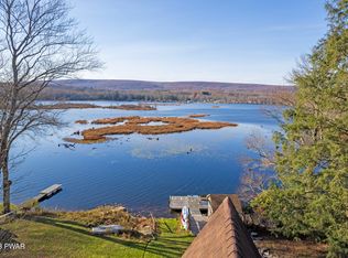 137 Rosebank Rd, Lake Ariel, PA 18436