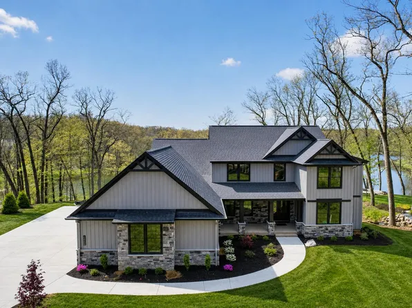 6490 N Shore Cv, Richland, MI 49083