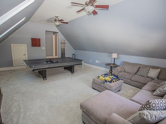 2nd image of 100 Cranberry Pointe Way