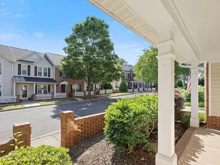 4100 Christine Ln #B — Photo 2
