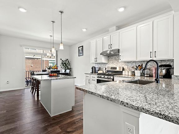 5th image of 9278 W 143rd St