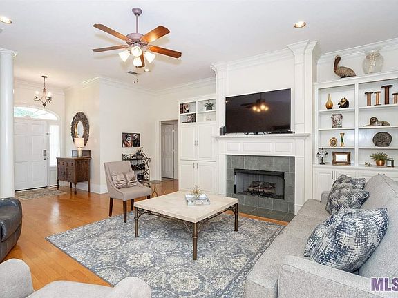 5th image of 4404 Roseland Dr