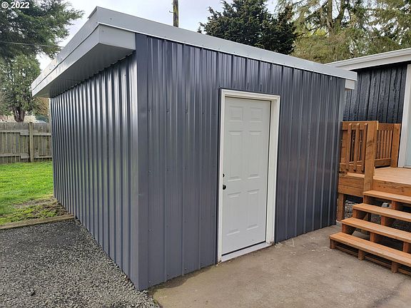 3rd image of 96021 Howard Ln