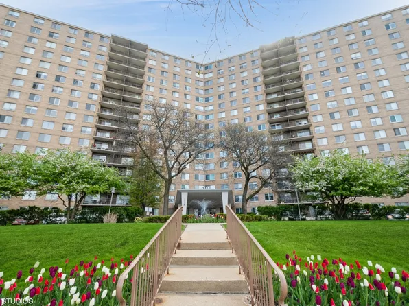 7033 N Kedzie Ave APT 914, Chicago, IL 60645