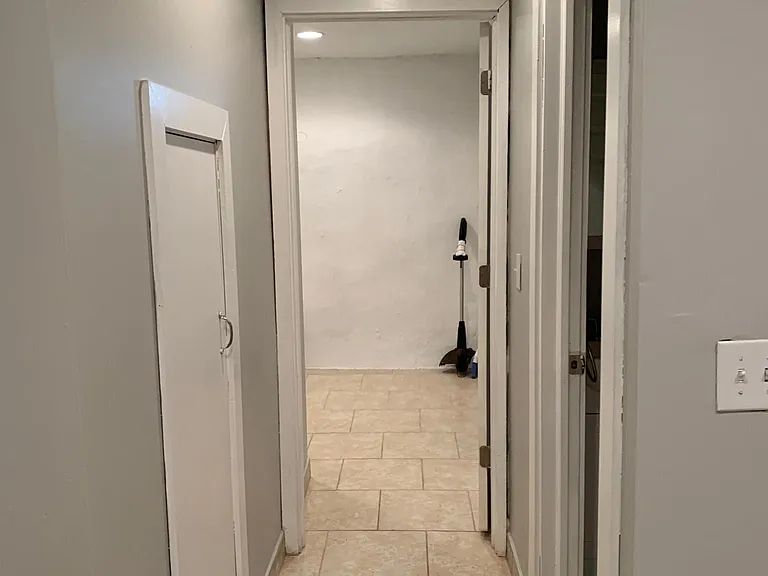 3409 Fairmount Ave — Photo 17