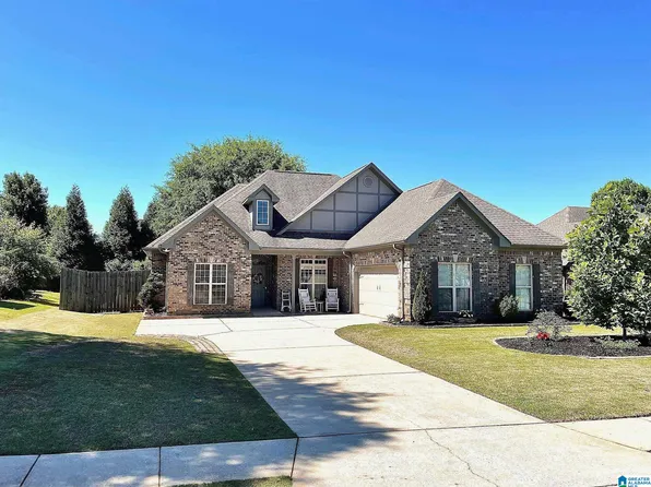 137 Tanglewood Dr, Alabaster, AL 35007