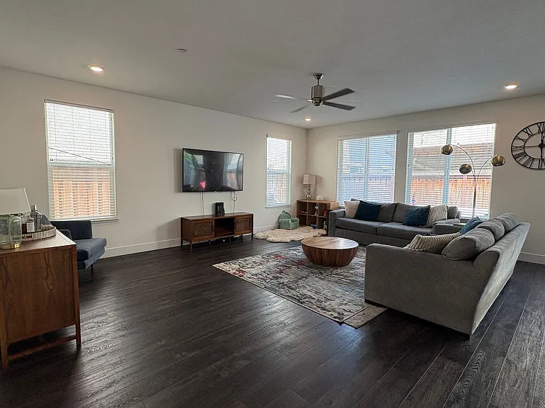 121 Scott Creek Way — Photo 2
