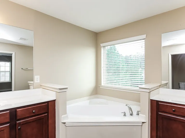 6025 Gladiola Way — Photo 9