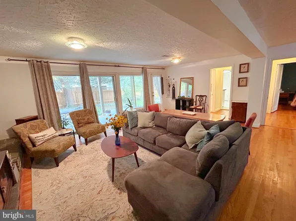 4018 N Taylor St, Arlington, VA 22207