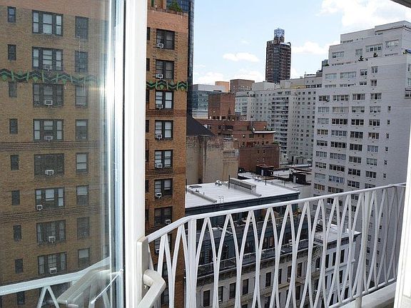 4th image of 1160 3rd Ave APT 15E