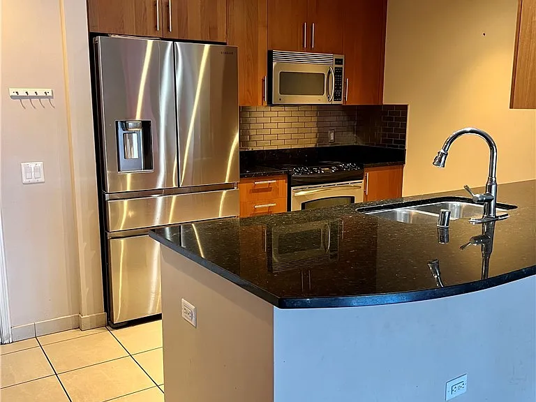 200 W Sahara Ave #807 — Photo 2