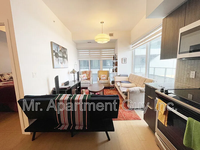 20 Shore Breeze Dr