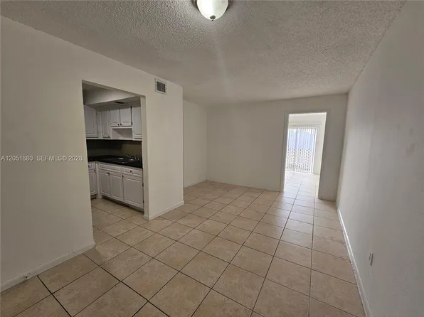 3610 NW 21st St APT 206, Fort Lauderdale, FL 33311