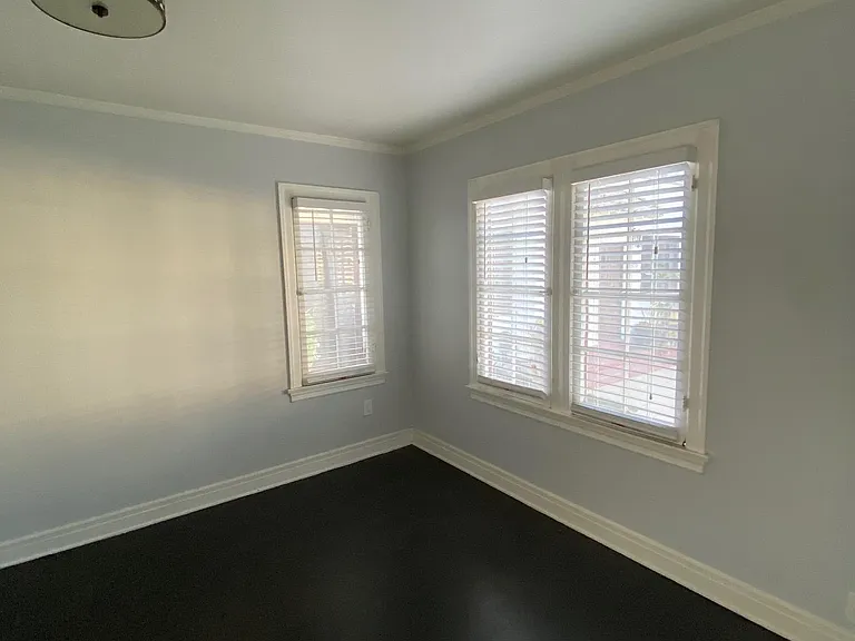 1173 S Norton Ave — Photo 10